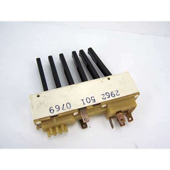 24-5835 - Vacuum Switch